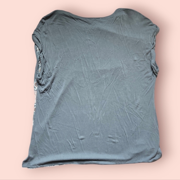 Elegant Gray Paisley Women's Top - Picture 2 of 2